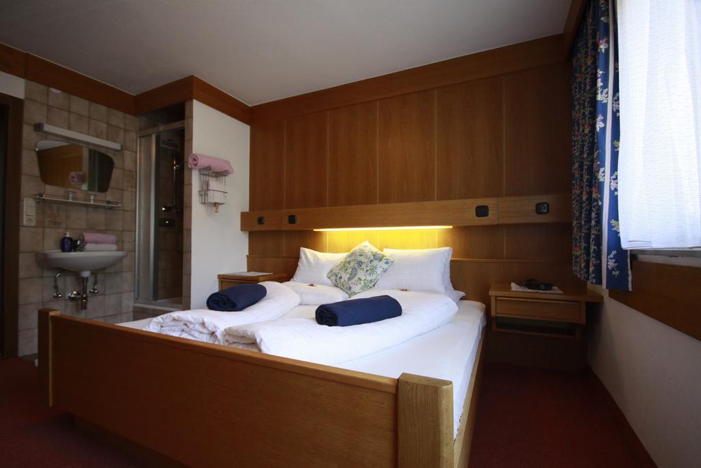 Privatzimmer Kammerlander Neukirchen am Großvenediger Værelse billede