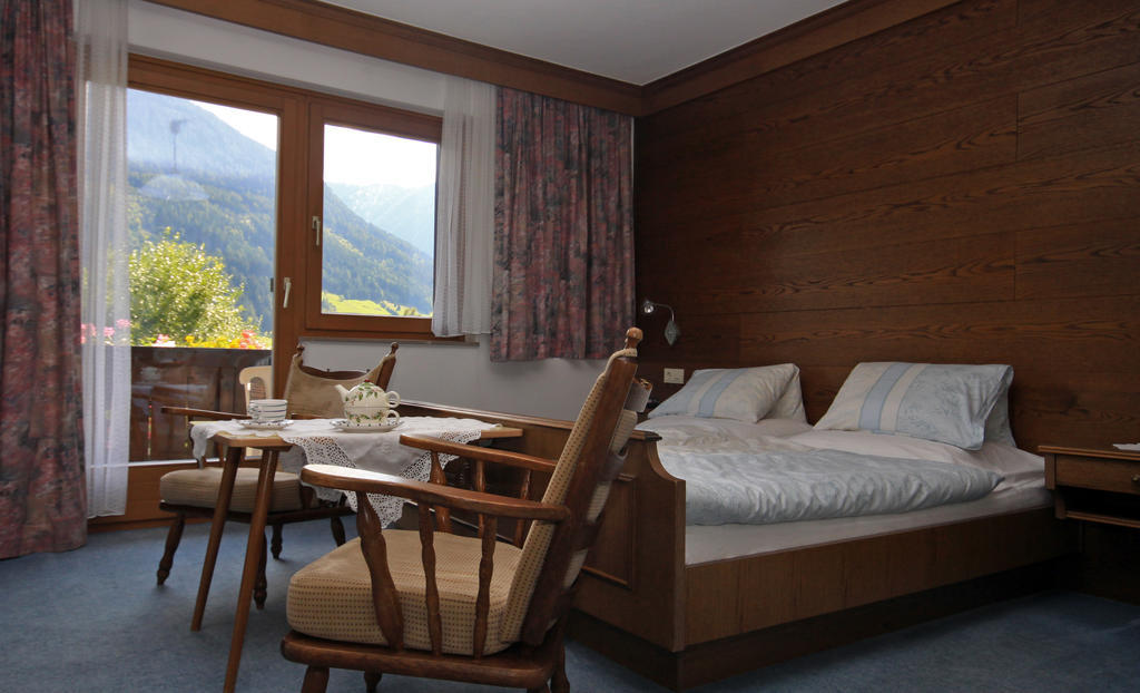 Privatzimmer Kammerlander Neukirchen am Großvenediger Værelse billede